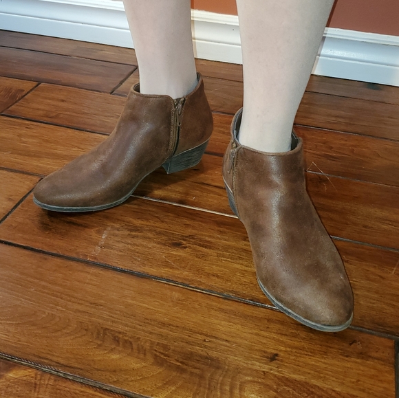 Ladies Fergalicious by Fergie Ankle Booties - Picture 2 of 9